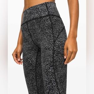 Lululemon In Movement Pant 25” Everlux